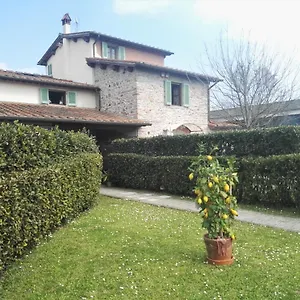 https://casa-giulia-prato.it-tuscanyhotel.com